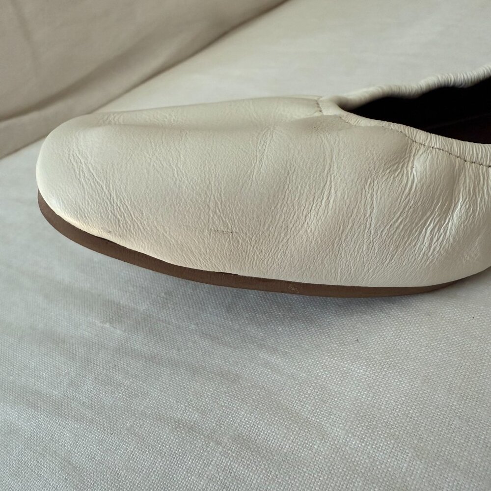 Reformation Cream Flats - Picture 6 of 6